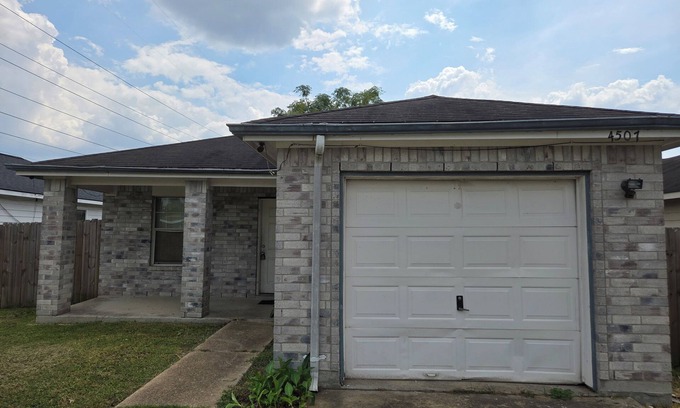 Houston House | Wonderful fancy 3-bedroom house with AC in Houston