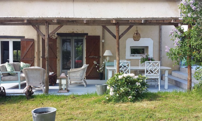 Guipy Other | Wonderful holiday farmhouse with swimming pool and nice lazy terraces