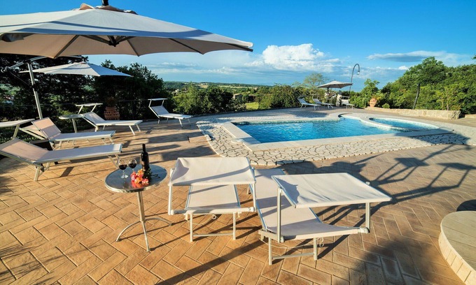 Montefiascone Villa | Wonderful private villa with A/C, hot tub, WIFI, private pool, TV, patio and panoramic view