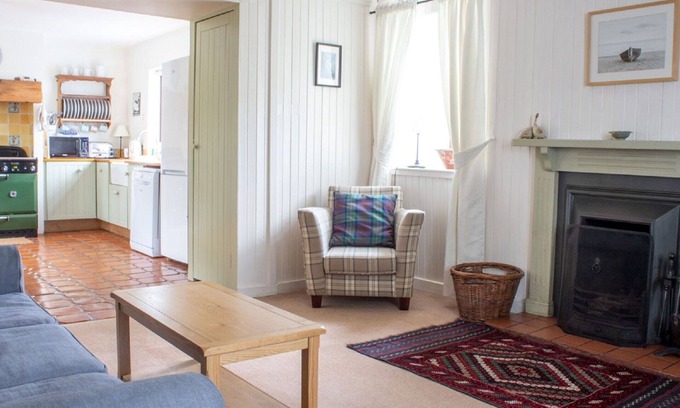Greshornish House | Wonderful private villa for 6 guests with WIFI, TV, terrace, pets allowed and panoramic view
