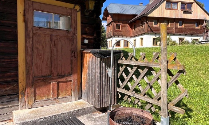 Solk House | Wonderful private villa for 4 guests with TV, patio, pets allowed, panoramic view and parking