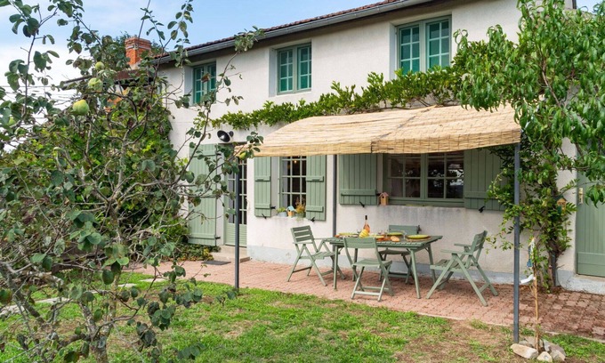 Chiddes House | Wonderful private villa for 4 guests with WIFI, TV, terrace and pets allowed