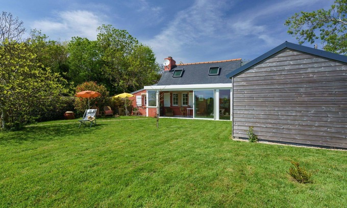 Pouldreuzic House | Wonderful private villa for 2 guests with TV and terrace