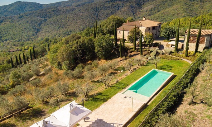 Bucine Villa | Wonderful private villa for 12 people with WIFI, A/C, private pool, TV, patio and panoramic view