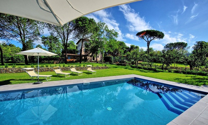 Le Piazze Villa | Wonderful private villa with WIFI, A/C, private pool, TV and panoramic view, close to Arezzo