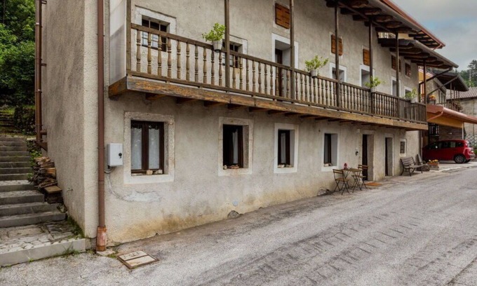 Savogna House | Wonderful private villa for 5 people with balcony and pets allowed