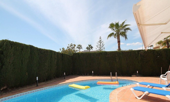 Bell Horizo House | Wonderful private villa for 10 people with WIFI, A/C, private pool, TV, patio and parking