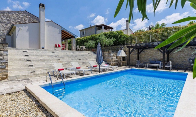 Momjan House | Wonderful private villa for 5 guests with A/C, private pool, WIFI, TV and patio