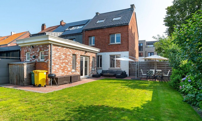 Mol Villa | Wonderful private villa for 6 people with WIFI, TV and terrace
