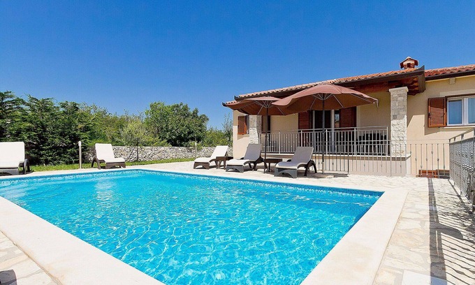 Salakovci Villa | Wonderful private villa for 10 people with A/C, private pool, WIFI, TV, terrace and pets allowed