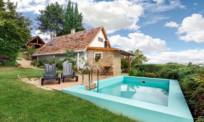 Fonyod House | Wonderful private villa with private pool, WIFI, TV, terrace, pets allowed and panoramic view