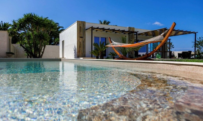 Nardo Villa | Wonderful private villa for 6 people with A/C, WIFI, private pool, TV, patio and pets allowed