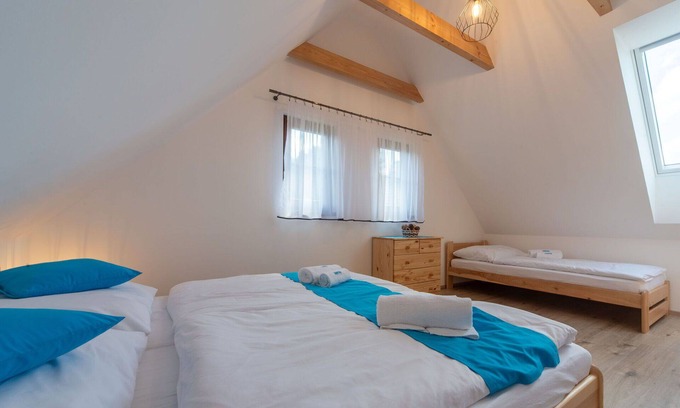 Straz nad Nezarkou House | Wonderful villa for 5 guests with WIFI, TV, terrace and pets allowed