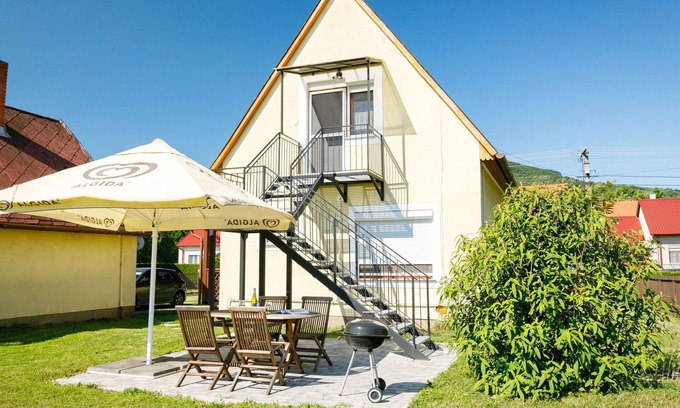 Badacsonytomaj House | Wonderful villa for 4 guests with A/C, WIFI, TV and balcony