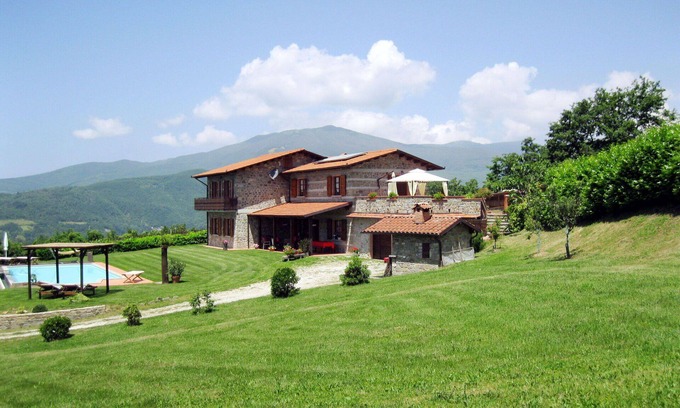 Caprignana Villa | Wonderful villa for 8 people with private pool, WIFI, TV and patio