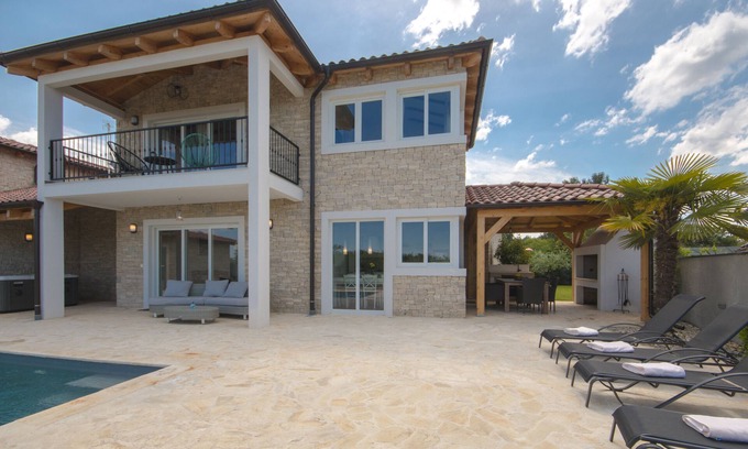 Rosini Villa | Wonderful villa with the heated swimming pool in Istria