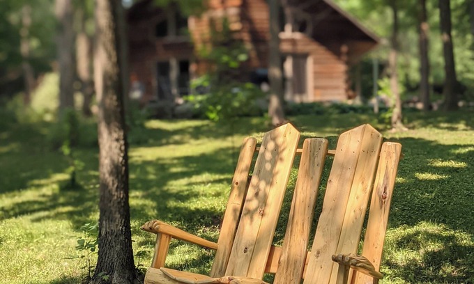 Benton County Cabin | Wooded Log Style Home on the River, easy access off Hwy 10