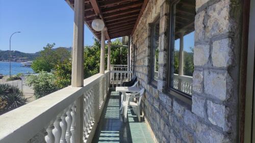 Zelenika Hostel | Woodpecker Backpacker Hostel