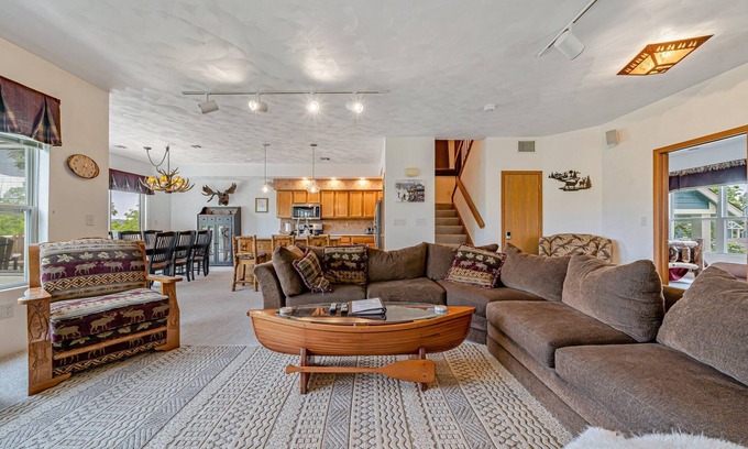Seven Springs Condo | Woodridge at Seven Springs - Spacious & Cozy 4 BR/4 BA Mountaintop Condo!