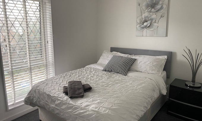 Glyndon House | Woolwich - House - Sleeps 5 - Garden - Parking