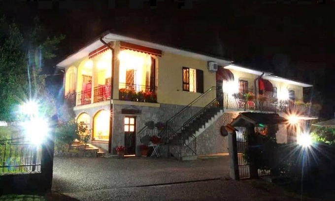 Corniola House | www. casavacanzedezza. com