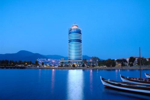 Balcova Hotel | Wyndham Grand Izmir Ozdilek Thermal & Spa