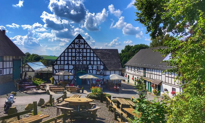 Meschede Apartment | Xavers Ranch