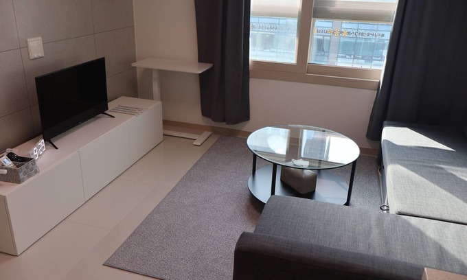 Namyangju Condo | Xi Dasan Station Condo 1 min from DASAN metro station. Ideal for long-term stays, convenient for work and holidays.