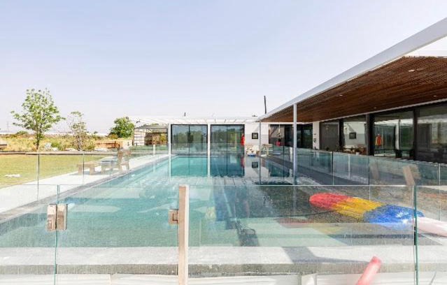 Emek Lod Villa | YalaRent Estate Zafriyya with private pool & jacuzzi