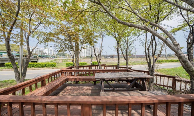 Yangyang Hotel | Yangyang Yuchaekkotyanggicheoreom