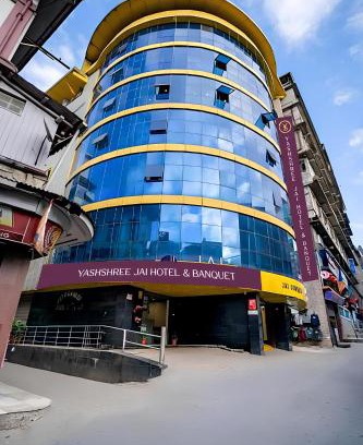 Darjeeling Hotel | Yashshree Jai Hotel & Banquet