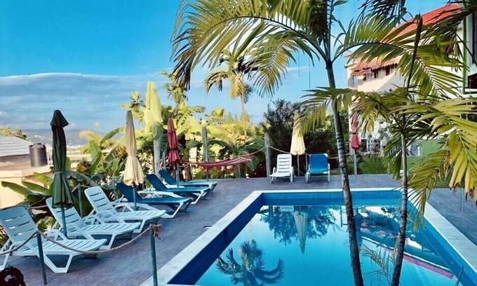 West Gate Hills Apartment | YD Rooftop Lounge ocean view salt water pool with mountain view large 2bdrm