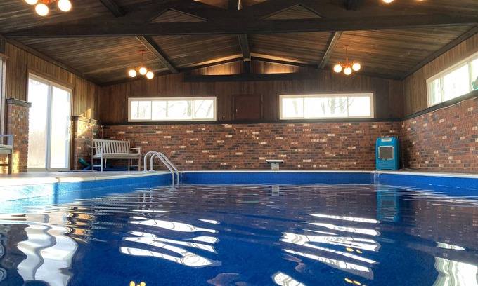 Mosherville House | Year Round Playground with INDOOR Pool and Hot Tub