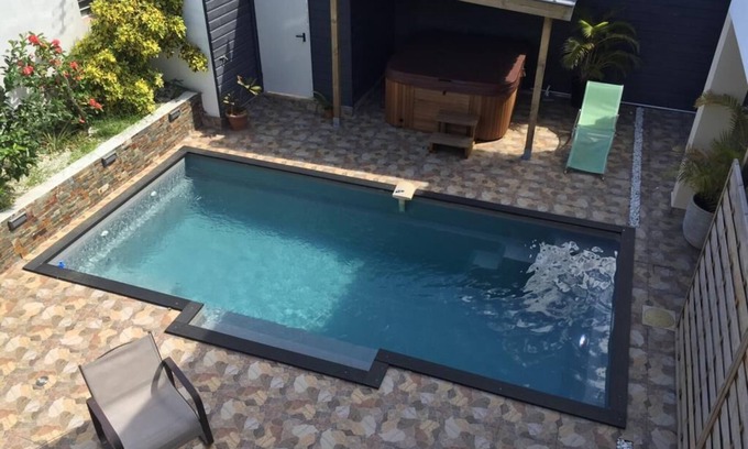 Saint-Andre Apartment | Ylang résidence avec piscine chauffée et Jacuzzi