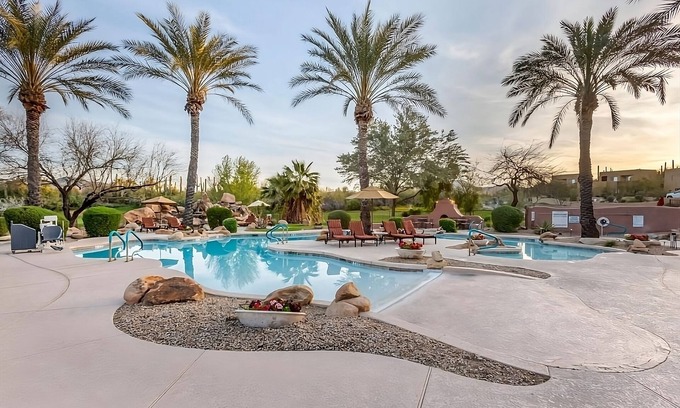 Cave Creek Hotel | Your Cave Creek Paradise! Full Kitchen, Outdoor Pool, Free Parking!