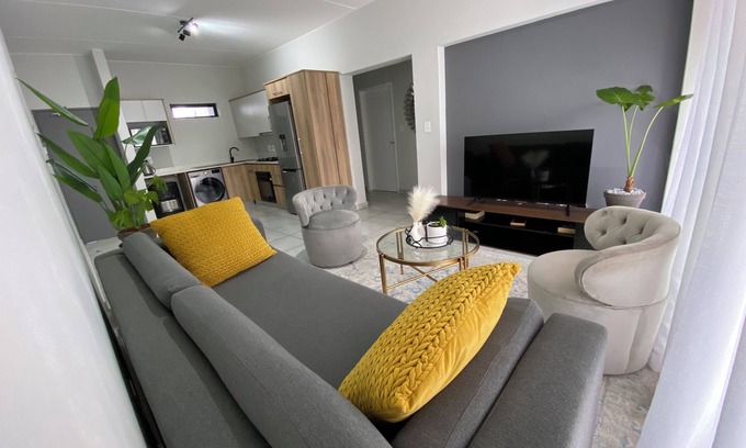 Krugersdorp Apartment | Your cozy temporary home.