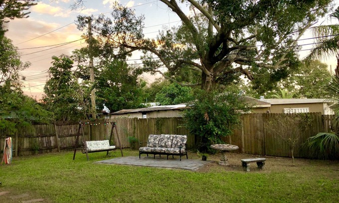 Disston Heights House | Your Home Away from Home