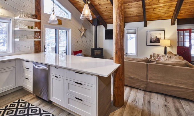 Jackson House | Your Home Base for Adventure- IN TOWN!