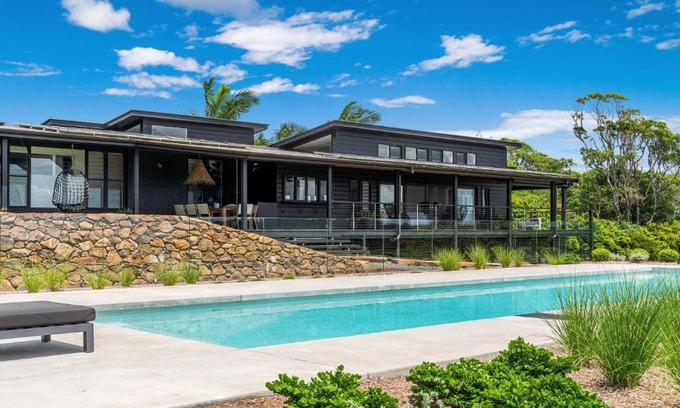 Coopers Shoot House | Your Luxury Escape - Illuka on Coopers