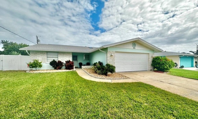 Ponce Inlet House | Your Piece of Ponce! SECLUDED BEACH, RIVER VIEW, FAMILY FRIENDLY AND LOTS OF FUN