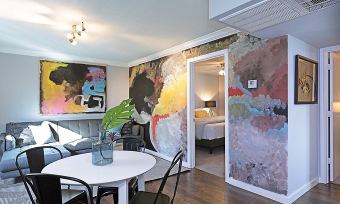 South Central Houston Apartment | Your TMC Flats! Sleeps 36, 18BR, 9BA, 9PA