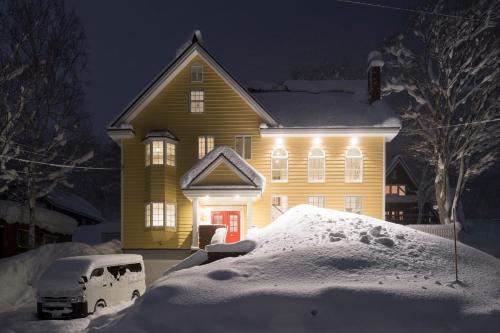 Hirafu House | Yukine