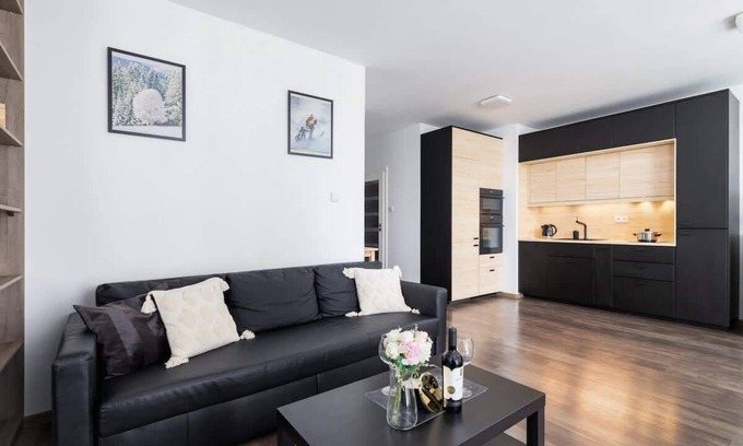 Podgorze Apartment | Zablocie 26 | Studio for 2 Guests | Balcony