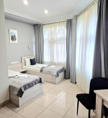 Ozarowice Hotel | Zajazd Fakir