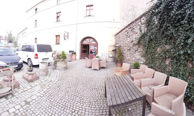 Bardo House | Zajazd Pod Złotym Gryfem