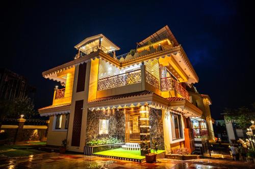 Parshwapuram Villa | Zline Villa - Luxurious Pure Veg 8BHK with Party Hall in Lonavala