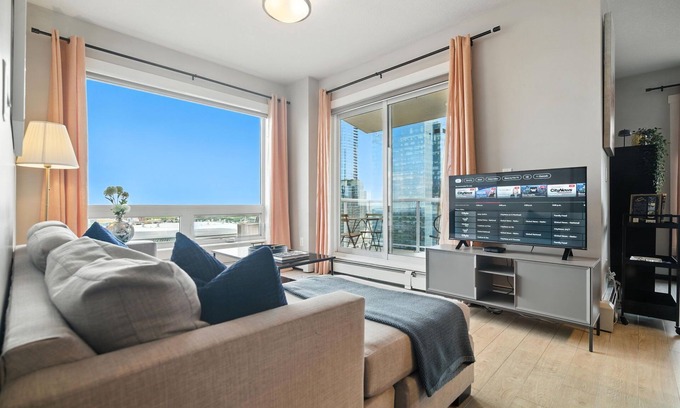 Downtown Edmonton Apartment | Zorro - Stylish 2BD | 2 BA | Ice District Suite!
