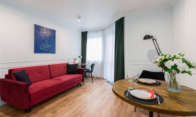 Jezyce Apartment | Zwierzyniecka 24 | Studio, balcony, parking