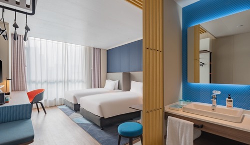 Standard Room, 2 Twin Beds, City View