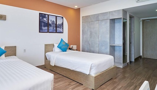 Deluxe Mountain View Twin with Balcony